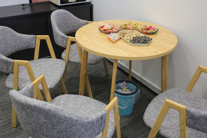 紐酷國(guó)際茶水間一角